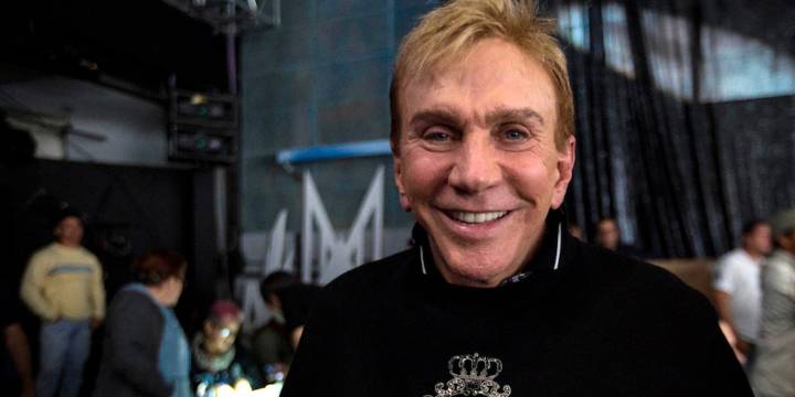 Quién es Osmel Sousa, “el zar de la belleza” a quien Fátima Bosch le dedicó la corona de Miss Universo 2025