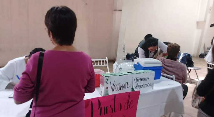 ¡Tlaxcala ya aplica vacunas gratis contra influenza y Covid
