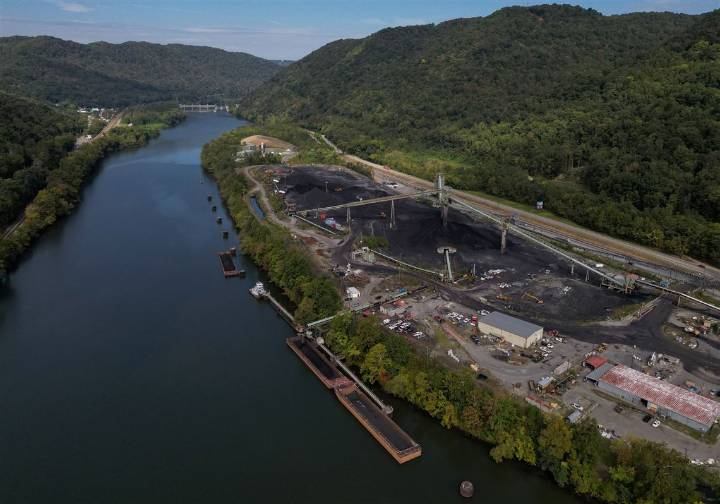 Coal miners with black lung fight Trump administration rollback of safety protections