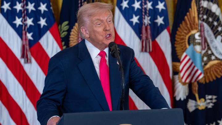 Trump propone "pena de muerte" para los seis demócratas que pidieron a los militares desobedecer órdenes "ilegales"