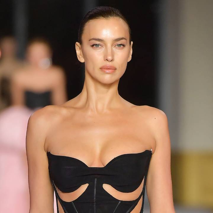 Irina Shayk's Bleached, No Eyebrows Look Photos