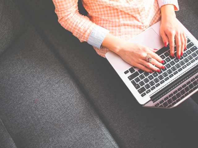 La IA trae nuevos riesgos para las mujeres: 6 claves para reducirlos