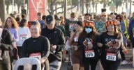 Turkey Chase draws record crowd on Thanksgiving morning