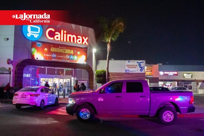 Asaltan a mano armada tienda Calimax en Tijuana