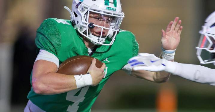 The Newman-South Plaquemines winner saw its senior QB throw 3 first half touchdowns