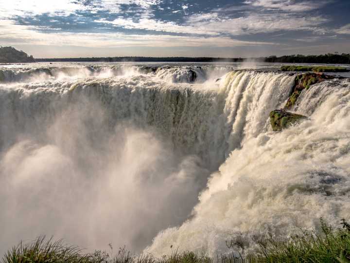 Desde Iguazú a la Patagonia: Las cascadas más impresionantes de Argentina y cómo visitarlas