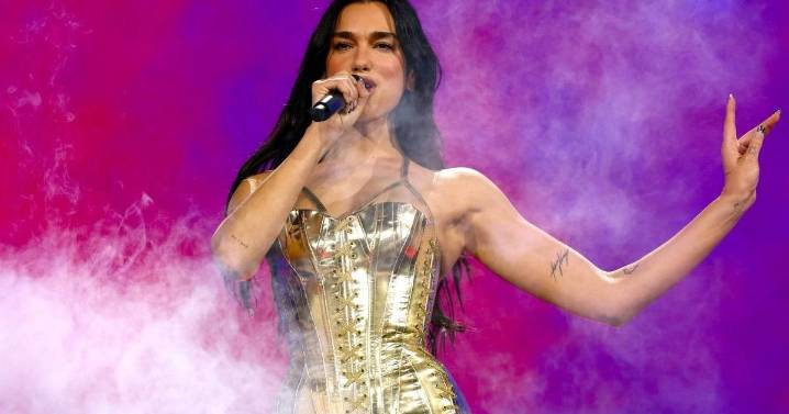 Photos: Dua Lipa Is 'The Prettiest' in Bustier Corset Look