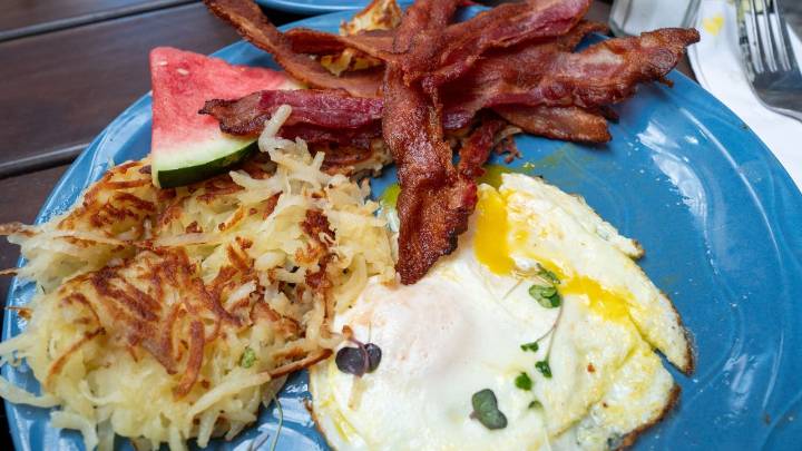 What you eat this weekend could make or break your daylight saving recovery