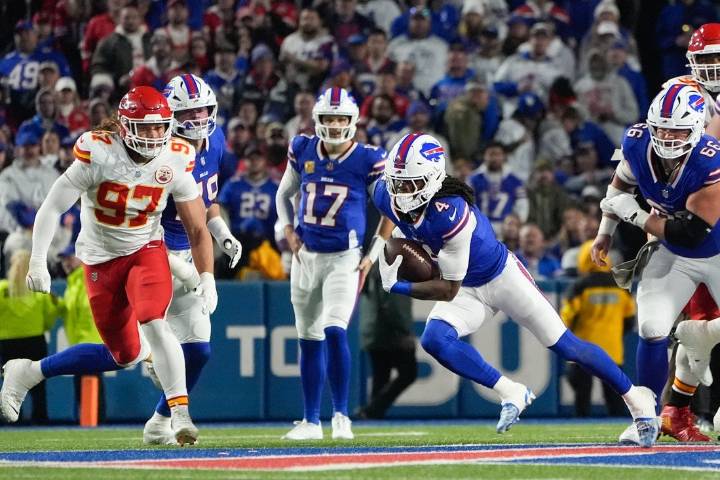 Deadspin | Josh Allen sets TD mark as Bills top Chiefs