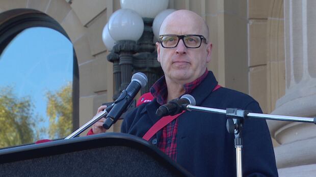 Alberta teachers head to court amid labour, Charter dispute with provincial government