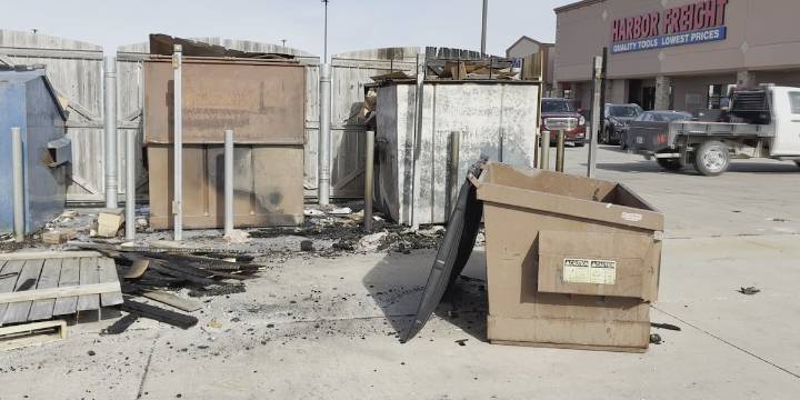 Grand Island arson investigation after fire set at strip mall