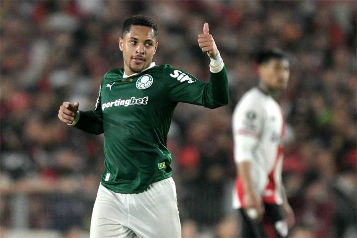 Ancelotti convoca a un Vitor Roque en alza para los amistosos contra Senegal y Túnez