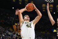 Deadspin | No. 7 Michigan scores 69 in first half, crushes Oakland