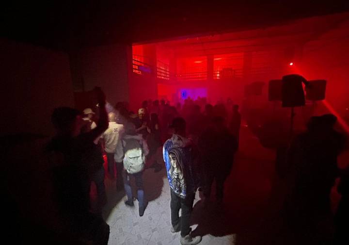 Evacuan a 800 de fiesta clandestina en la Doctores