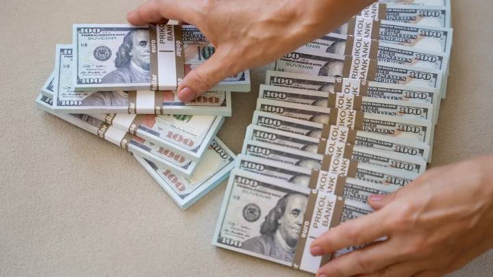 El dólar en Colombia se desplomó y alcanzó un precio histórico en más de 3 años: así se cotiza hoy 11 de noviembre