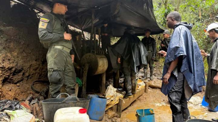 Operación Farallones permitió intervenir trece minas ilegales de oro, protegiendo los recursos naturales de esa zona de Cali
