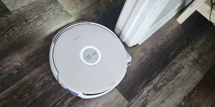This Robot Vacuum and Mop Is a Cleaning Game-Changer—and It's $500 Off Now