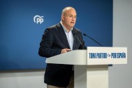 Tellado ve una "vergüenza" que Torres siga de ministro