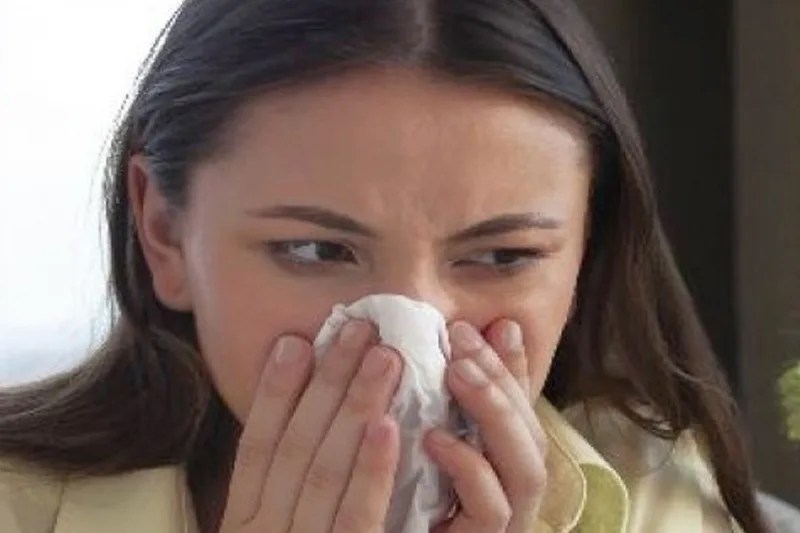 4 hábitos sencillos para fortalecer tus defensas durante la temporada de resfriados