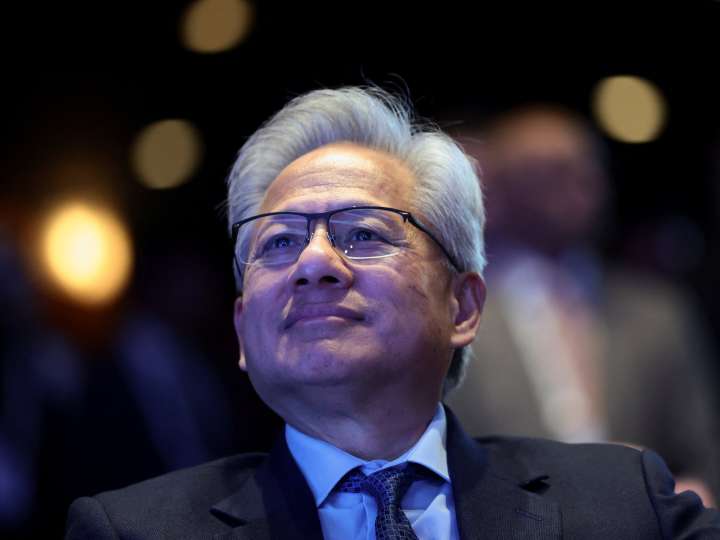 Nvidia forecasts Q4 revenue above estimates despite AI bubble concerns