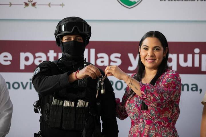Indira Vizcaíno invierte más de 100 mdp en vehículos y equipo para fortalecer labores de seguridad y justicia en Colima
