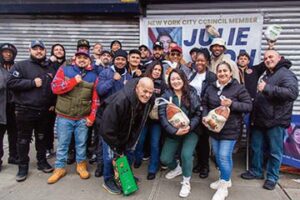 Council Member Won Distributes 2,099 Turkeys