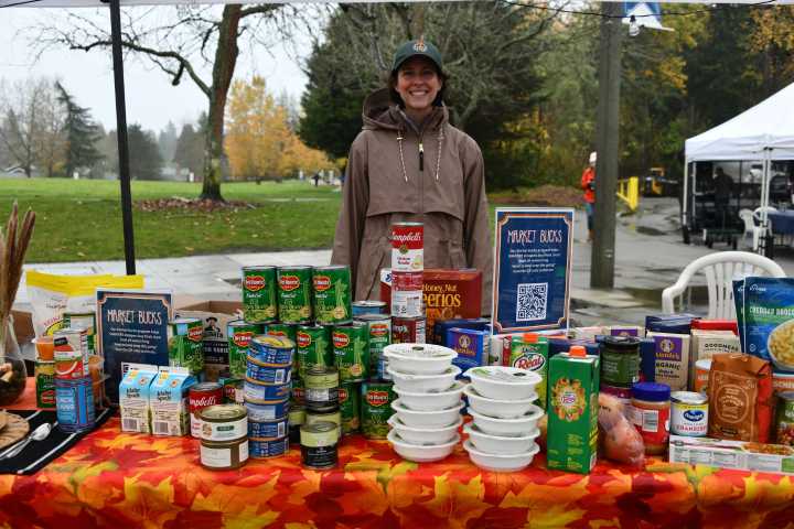 Islanders help people in need at Harvest Share Table