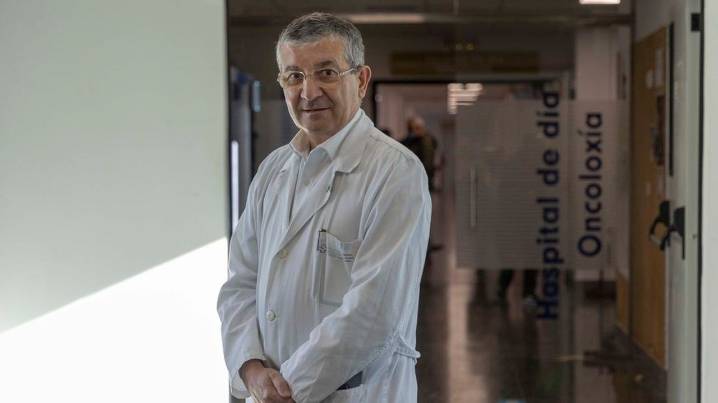 Rafael López, oncólogo: «Si no se investiga con cada paciente estamos perdiendo oportunidades»