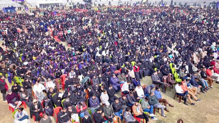 In Srinagar, 20,000 Students Join Sri Sri Ravi Shankar’s Call for a Drug