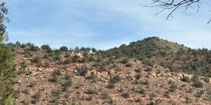 Plane’s rocket-fired parachute saves couple during crash landing in Sedona