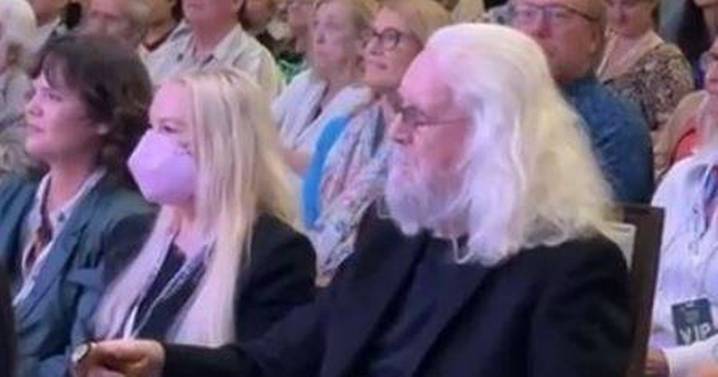 Sir Billy Connolly makes rare public appearance as he shares update on 'horrible illness'