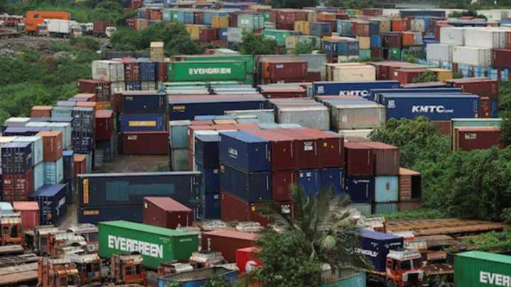 US signals ‘positive developments’ in trade talks with India