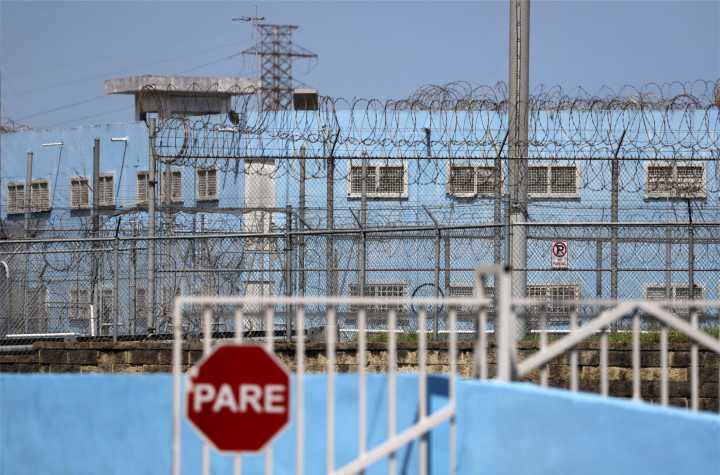 Ingresa en prisión el hombre que intentó asesinar a su pareja en el municipio de Salinas