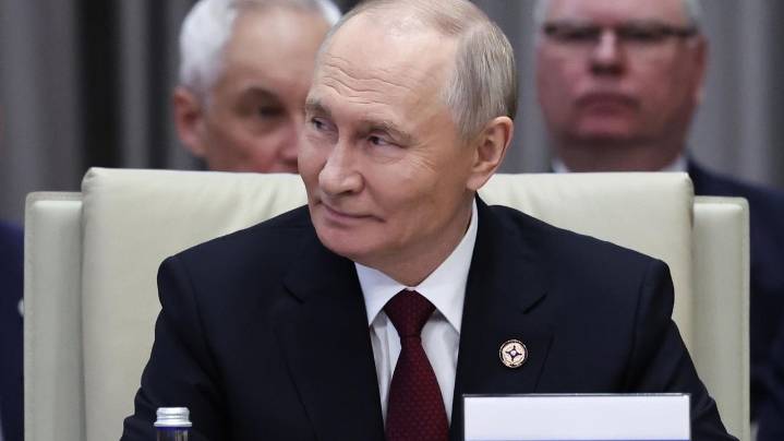 Putin sees US peace plan as a starting point as he warns Ukraine's army to withdraw