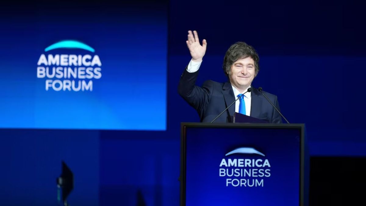 El reconocimiento de Javier Milei a Lionel Messi: "Yo también puedo felicitar a un zurdo"