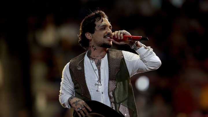Músicos de Christian Nodal no Pueden Entrar a EE. UU.; les Negaron la Visa