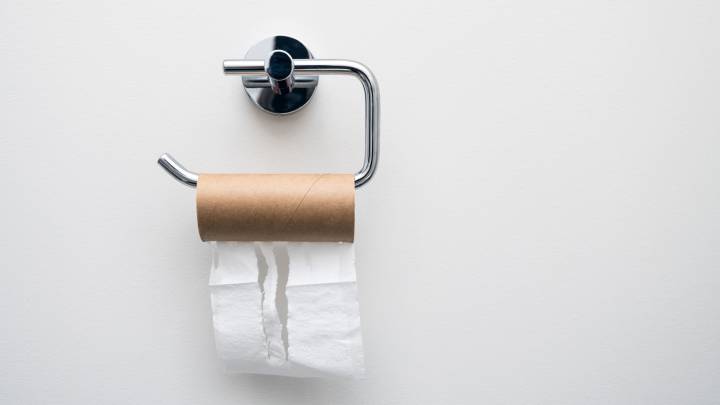 Turn Your Empty Toilet Paper Rolls Into Adorable DIY Christmas Decor