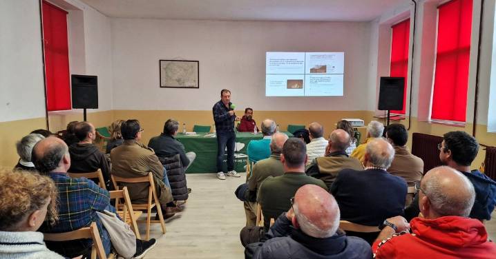 Las antiguas escuelas de San Pedro de Rozados acogen las III Jornadas Técnicas de 'Dehesas con Futuro'