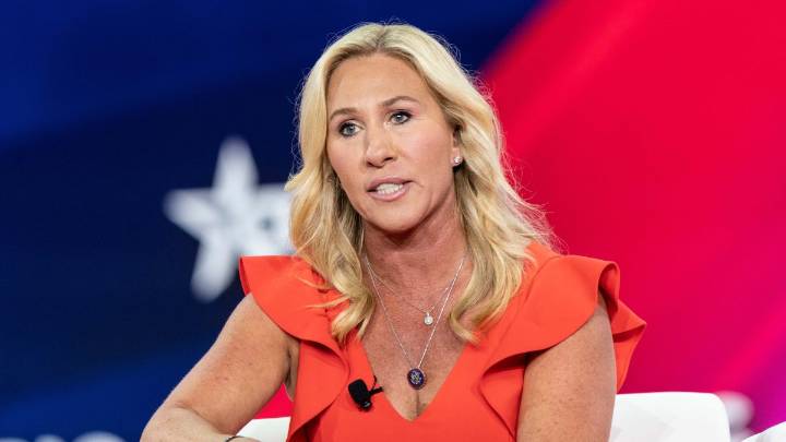 La representante Marjorie Taylor Greene anuncia que dimitirá en enero