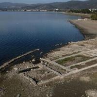 Turkey basilica emerges from lake, illuminating early Church life