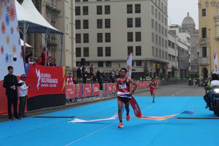 Ferdinand Cereceda le da el oro al Perú en la maratón de los Juegos Bolivarianos