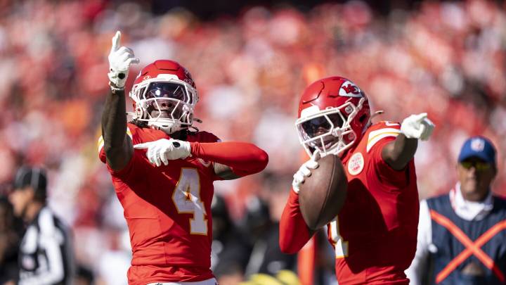 Rashee Rice, Xavier Worthy move up to full practices Tuesday