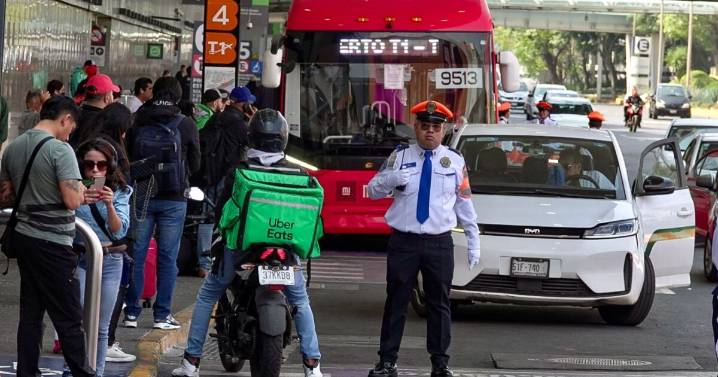 SICT niega plan para abrir aeropuertos a Uber y DiDi rumbo al Mundial 2026