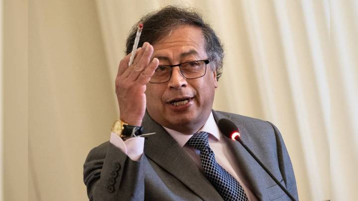 Revelan informe reservado de la UIAF sobre movimientos financieros del presidente Petro