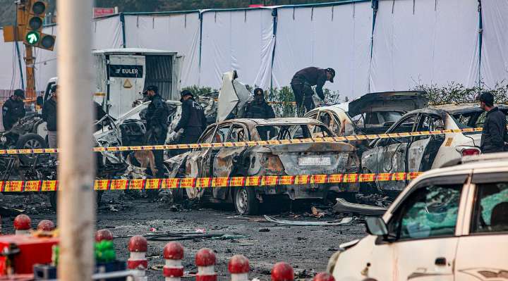 Delhi blast LIVE updates: Death toll rises to 12; ATS raids continue in UP, J&K