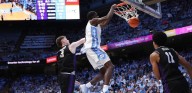 UNC abre temporada de basketball con triunfo sobre Arkansas 94