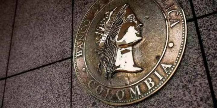 Advierten que podrían venir nuevas subidas en las tasas de interés ante riesgos crecientes de inflación en Colombia