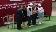 Otorgan tarjetas del Programa “Apoyo al Desempleo para el Bienestar 2025”