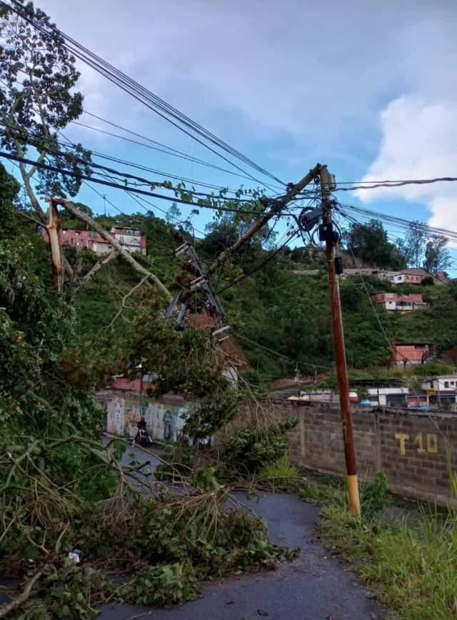 Vecinos de Barrio Miranda denuncian falta de electricidad tras lluvias y ausencia de respuesta de Corpoelec