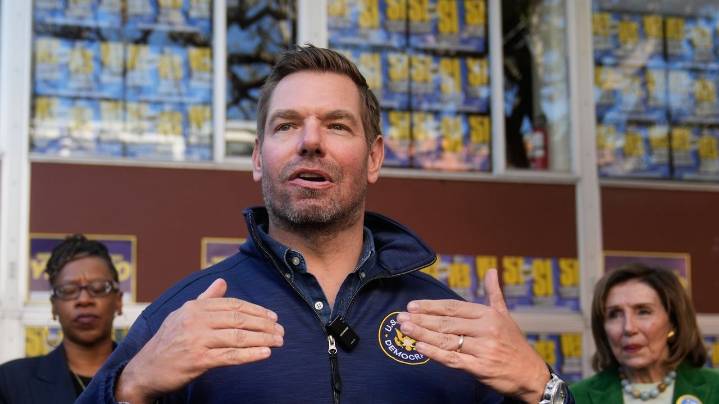 A sheriff, a billionaire, a tinge of scandal. California governor's race packs drama, uncertainty